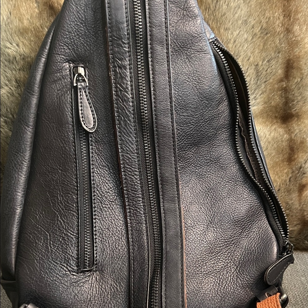 Floral Embossed Black Leather Sling/backpack style Bag - Picture 7 of 9